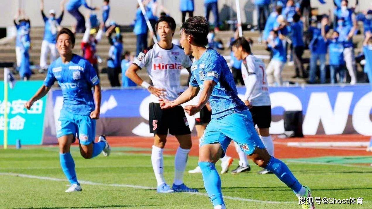  摩托车俱乐部为赛事保驾护航 