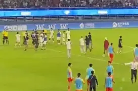 关于燕赵黑豹队对阵岭东鲸鲨队，冲浪公开赛爆冷，门将神扑救主——反击锐度十足的信息