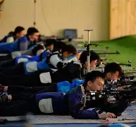  国足领先2球被扳平新闻 