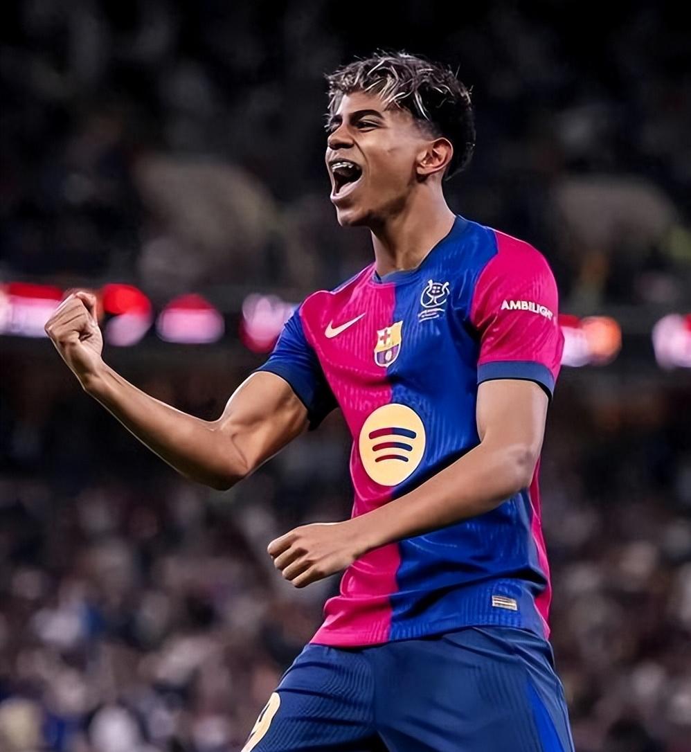  曼联前途光明！，西亚卡姆新星领先优势明显表现突出上演精彩一战