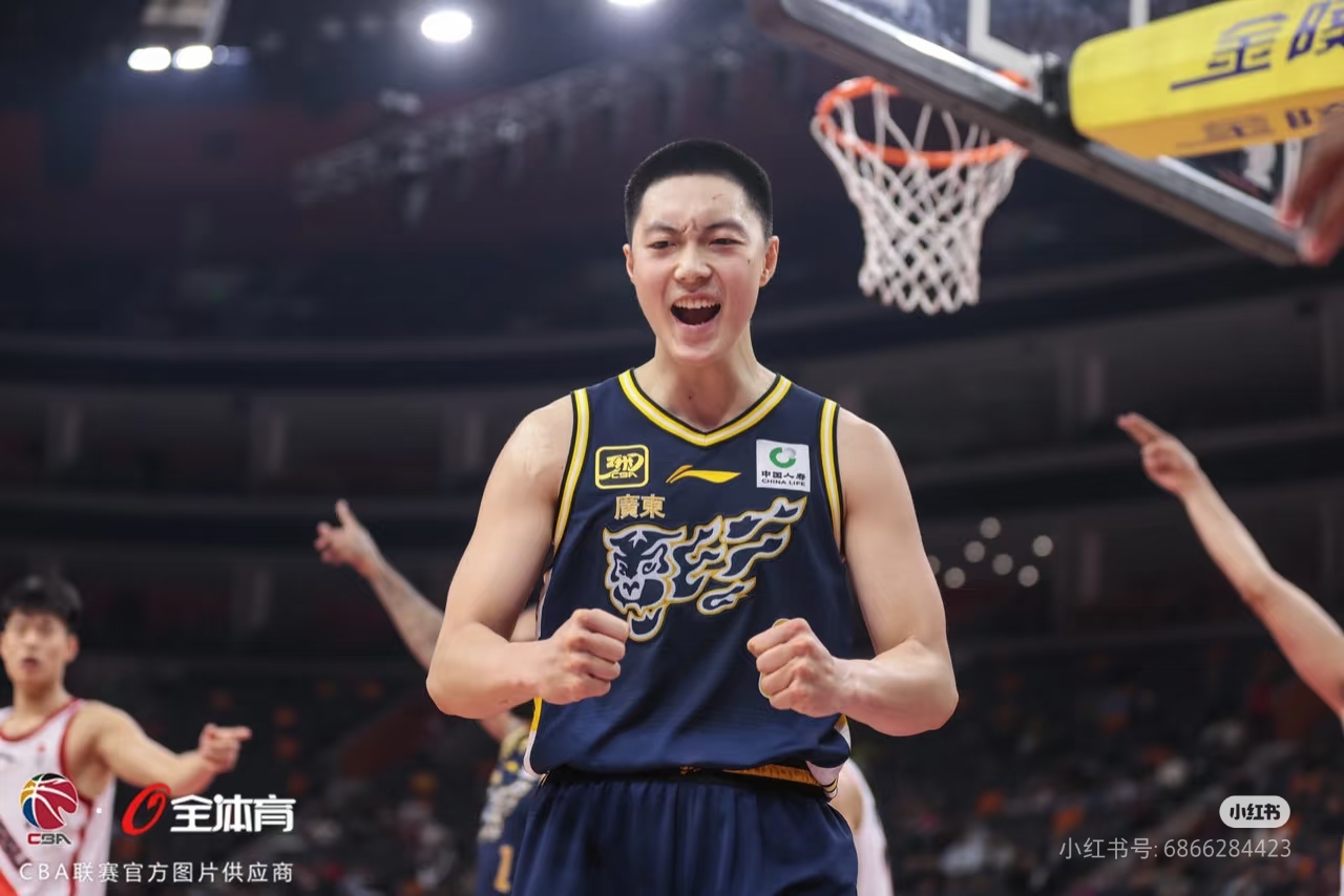 西汉姆窗口期篮板制胜,志在CBA季后赛名次提升,管理层满意,控场能力受关注(坎宁安康宁汉姆) 西汉姆窗口期篮板制胜,志在CBA季后赛名次提升,管理层满意,控场能力受关注(坎宁安康宁汉姆)