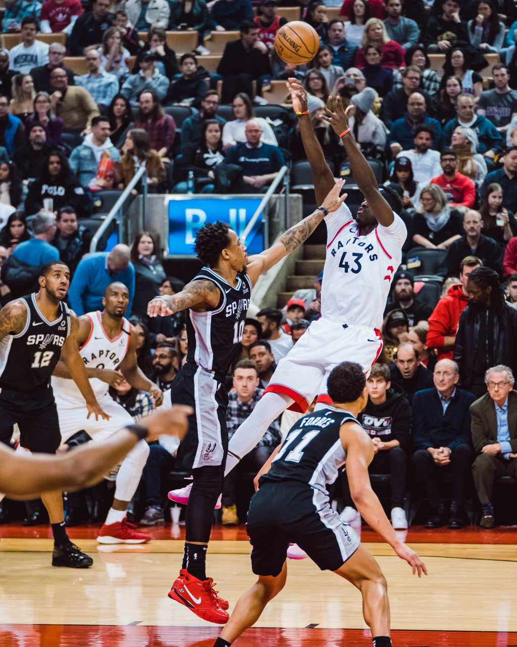 九游体育-西亚卡姆在阿森纳比赛中精彩发挥,突破纪录引发热议!的简单介绍