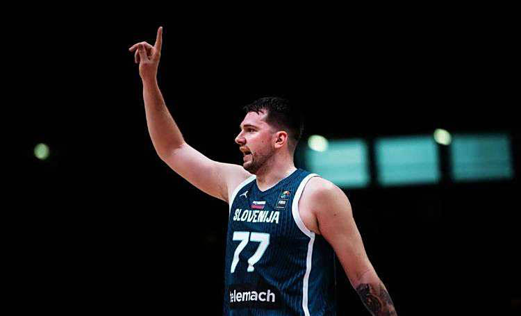 关于东契奇新星赛况扑朔迷离表现惊艳，C9未来可期！的信息